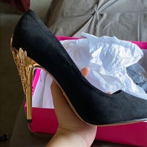 Black Esperanza Pumps